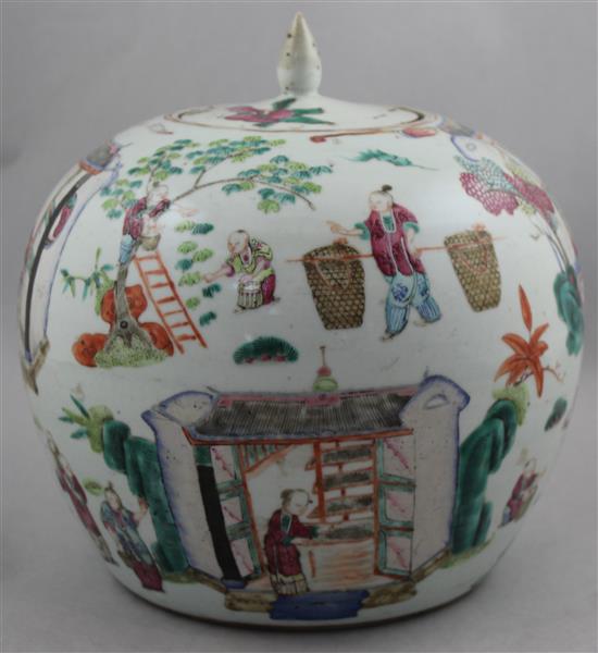 A Chinese famille rose jar and cover, 19th century, 24cm